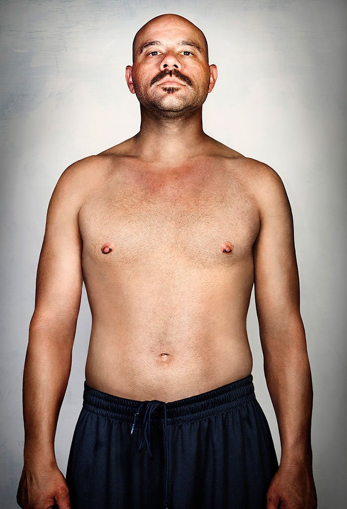 点击大图看下一张:摄影师通过PS让人看到纹身者的另一面