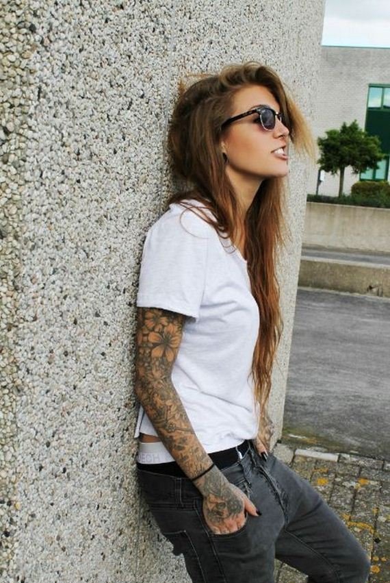 点击大图看下一张：美丽大胆性感的欧美纹身女性