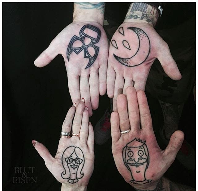 点击大图看下一张：多款精致的手掌心上的纹身图案