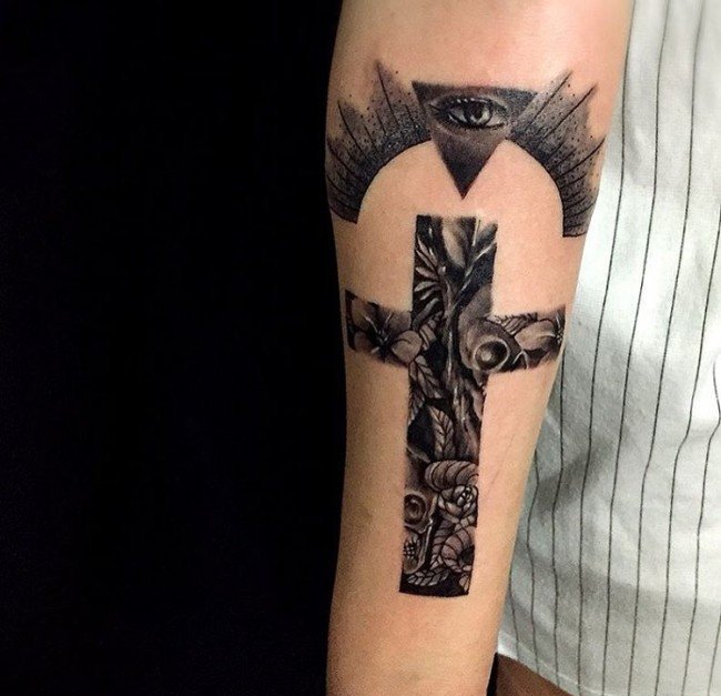 点击大图看下一张：多款帅气的信仰十字架纹身图案