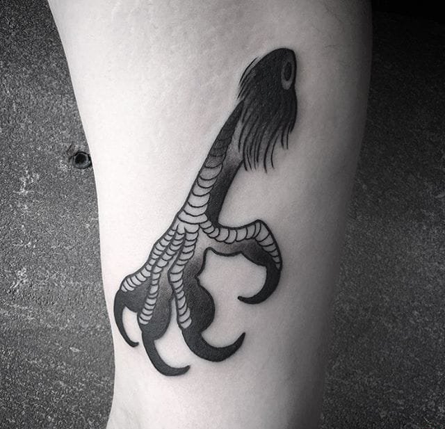 点击大图看下一张：多款看起来很锋利的黑爪纹身图案