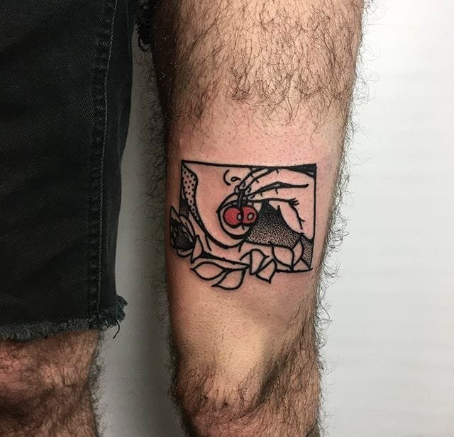 点击大图看下一张：简单有个性的黑白纹身图案来自于汤米