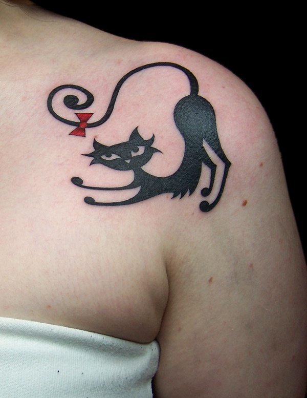 点击大图看下一张：10款很可爱的黑色宠物猫纹身图案
