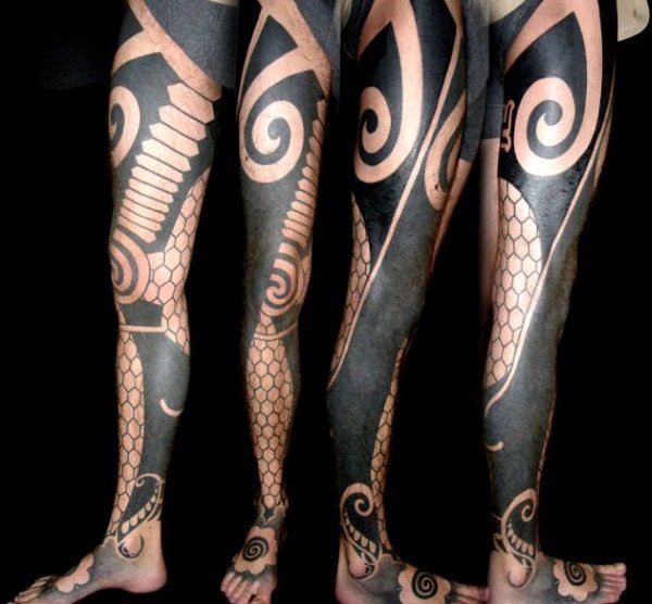 点击大图看下一张：多款帅气的大花腿纹身图案