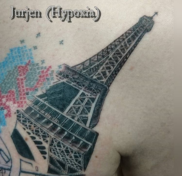 点击大图看下一张：法语著名建筑艾菲尔铁塔纹身图案