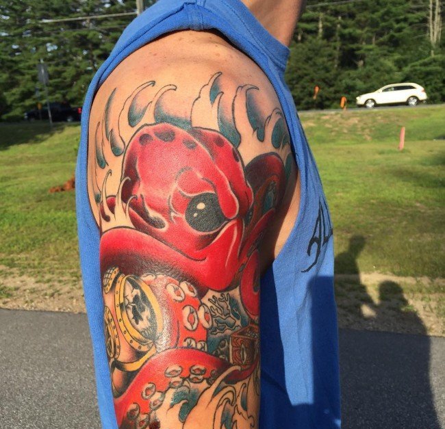 点击大图看下一张:多款手臂上精致漂亮的海洋章鱼纹身图案