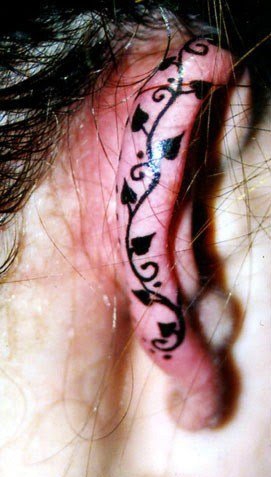 点击大图看下一张:20款女孩耳朵上的小清新纹身图案