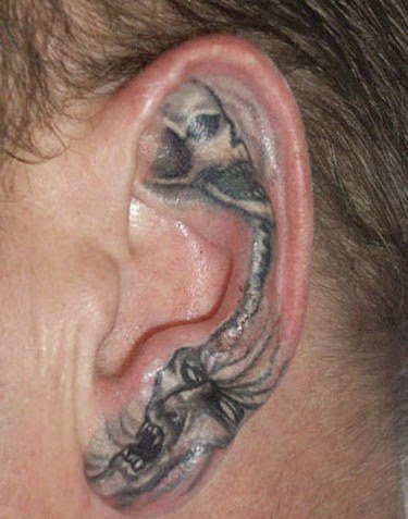 点击大图看下一张:20款女孩耳朵上的小清新纹身图案