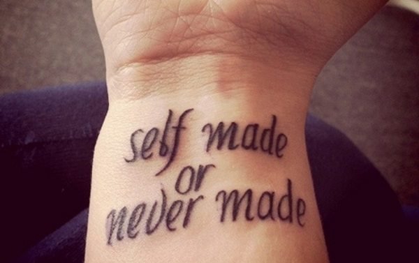 点击大图看下一张:个性的引用多段落英文字纹身图案