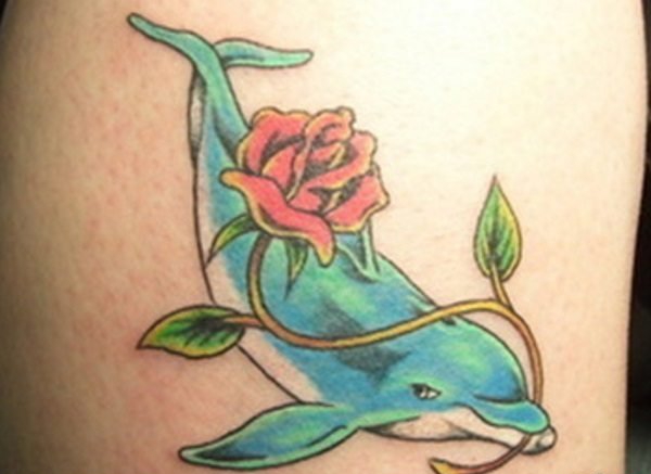 点击大图看下一张：15款漂亮的海豚纹身图案