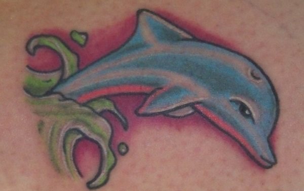 点击大图看下一张：15款漂亮的海豚纹身图案