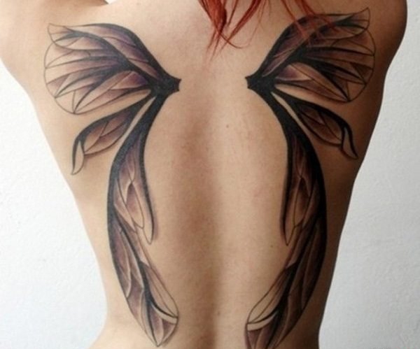 点击大图看下一张:女性背部漂亮的天使翅膀纹身图案