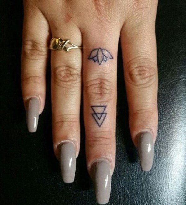 点击大图看下一张：女孩手指关节清新的小纹身图案
