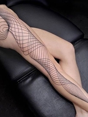 女性大花腿个性抽象线条纹身图片