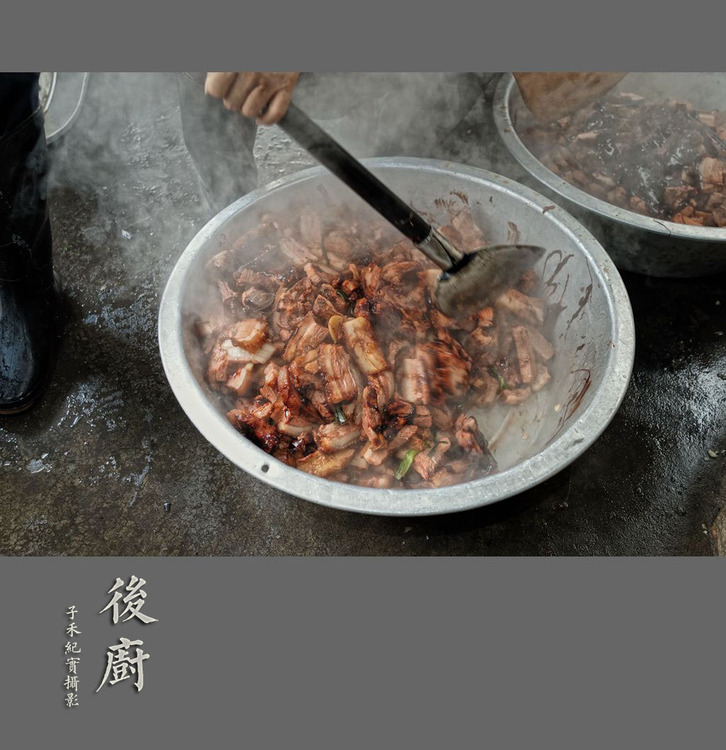 点击大图看下一张：后厨的活计