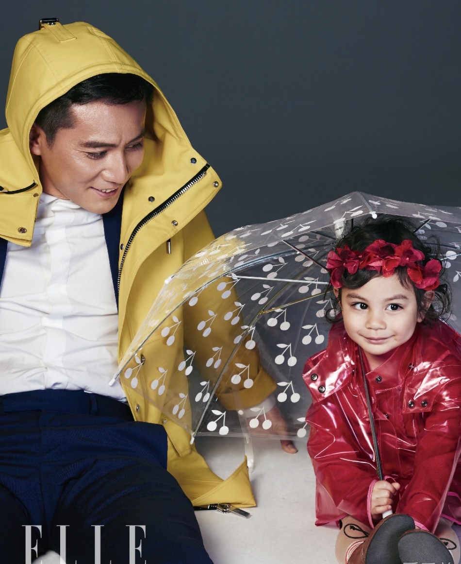 点击大图看下一张：刘烨携女儿霓娜登《ELLE》封面