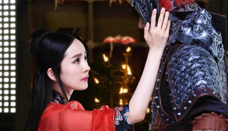 点击大图看下一张：杨幂cos虞姬 轻纱红衣演艺倾城美人