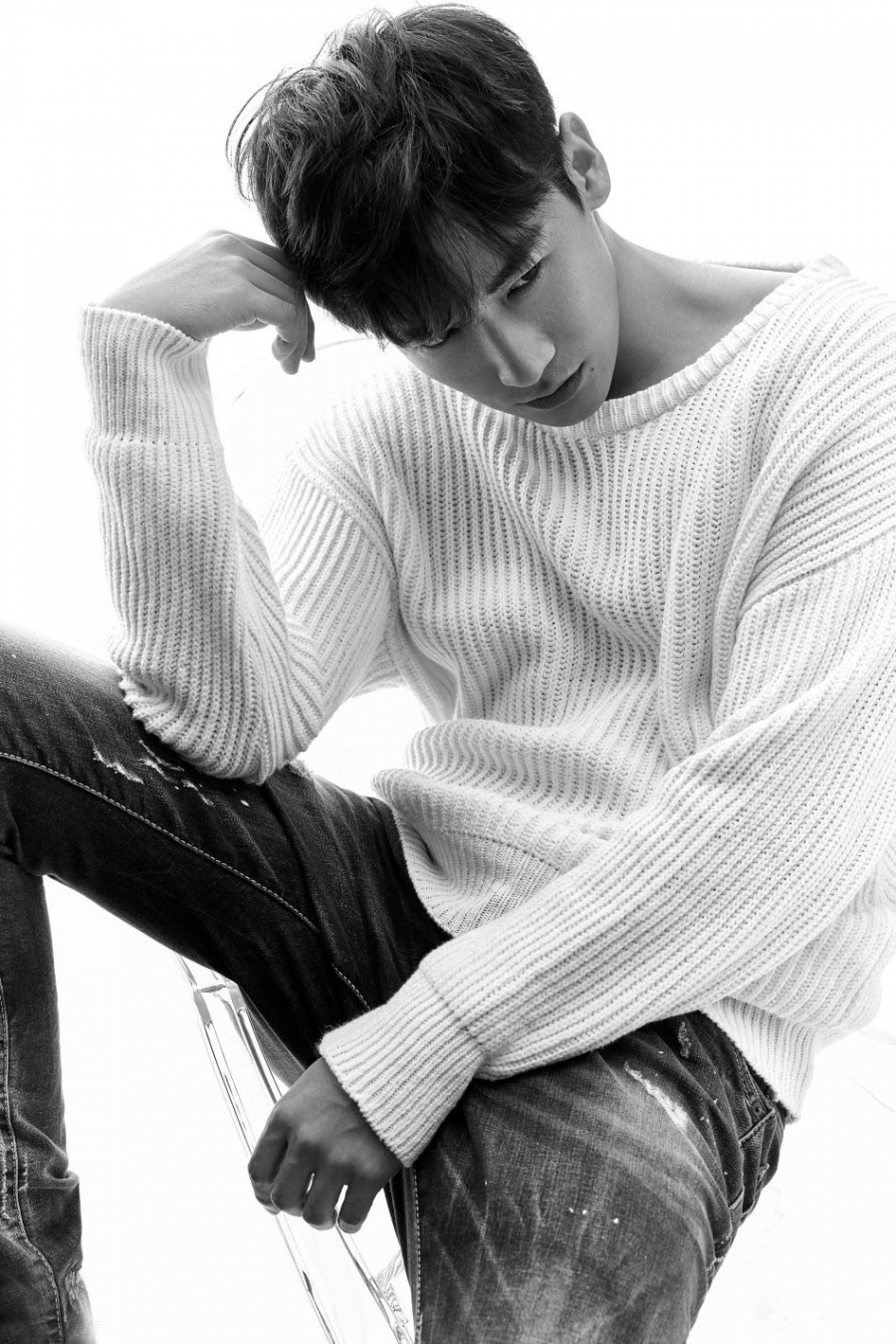 点击大图看下一张：叶相明黑白写真大片