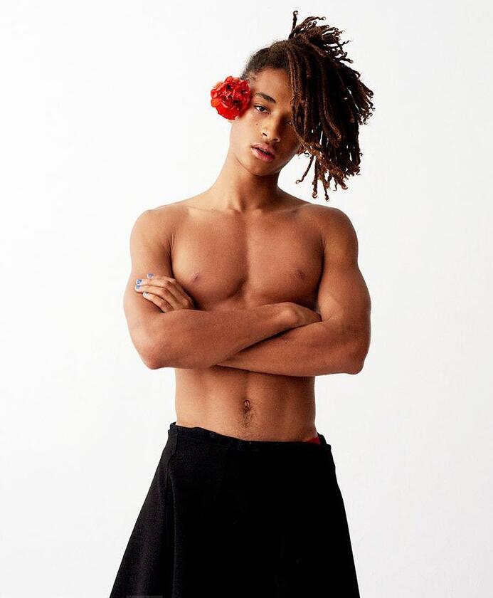 点击大图看下一张：17岁男星贾登史密斯