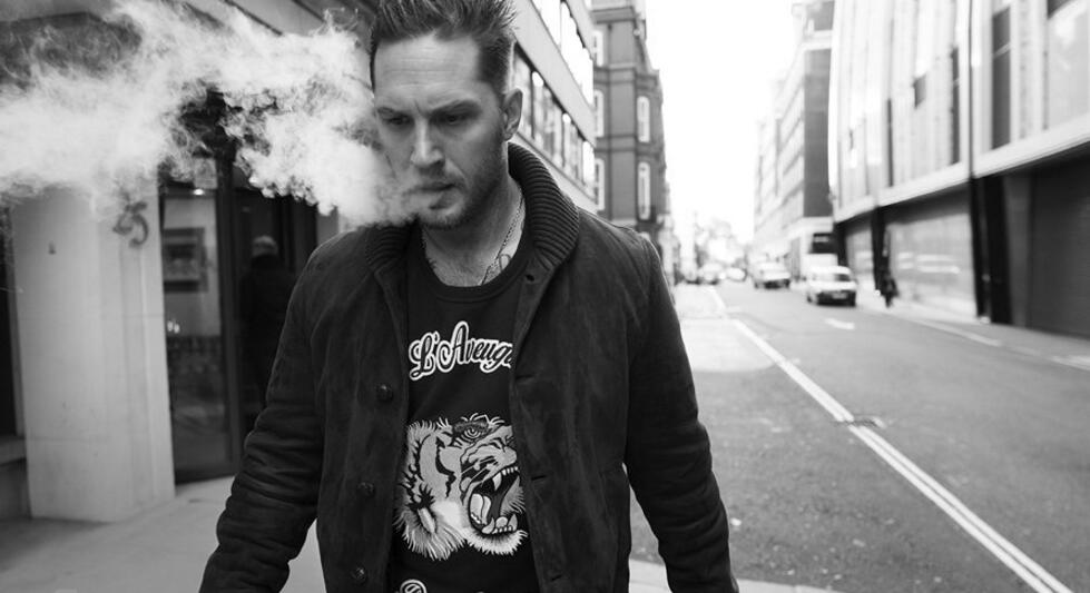 点击大图看下一张：汤姆哈迪登英国2017杂志