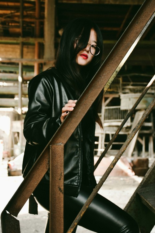 点击大图看下一张：惨白的阳光