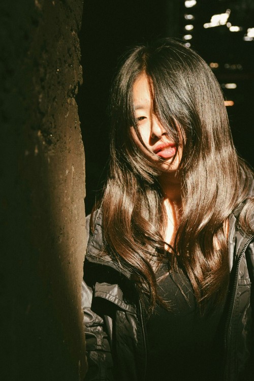 点击大图看下一张：惨白的阳光