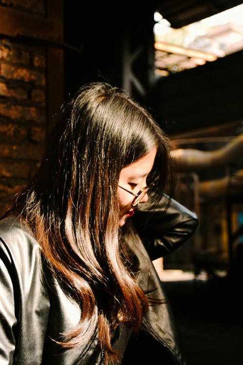 点击大图看下一张：惨白的阳光