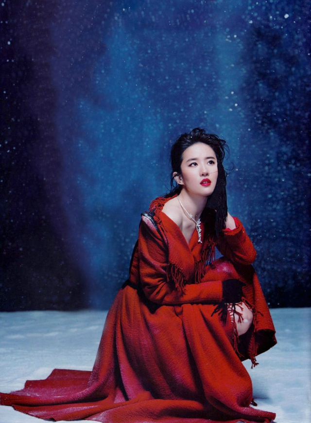 点击大图看下一张：刘亦菲唯美时尚性感冬季写真图片