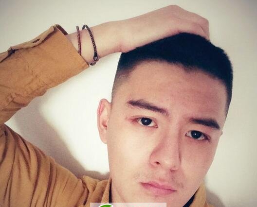 点击大图看下一张:短发碎发变身圆寸更有型男气质