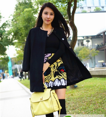 点击大图看下一张：魅力女生发型集锦 让时尚优雅伴随左右