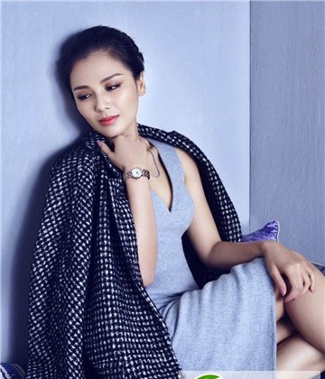 点击大图看下一张：魅力女生发型集锦 让时尚优雅伴随左右