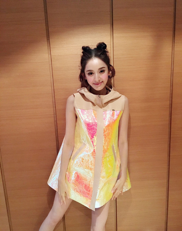 点击大图看下一张：这些女星因为剪了短发，人生便开了挂！