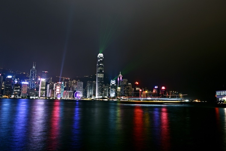 点击大图看下一张：香港维多利亚港
