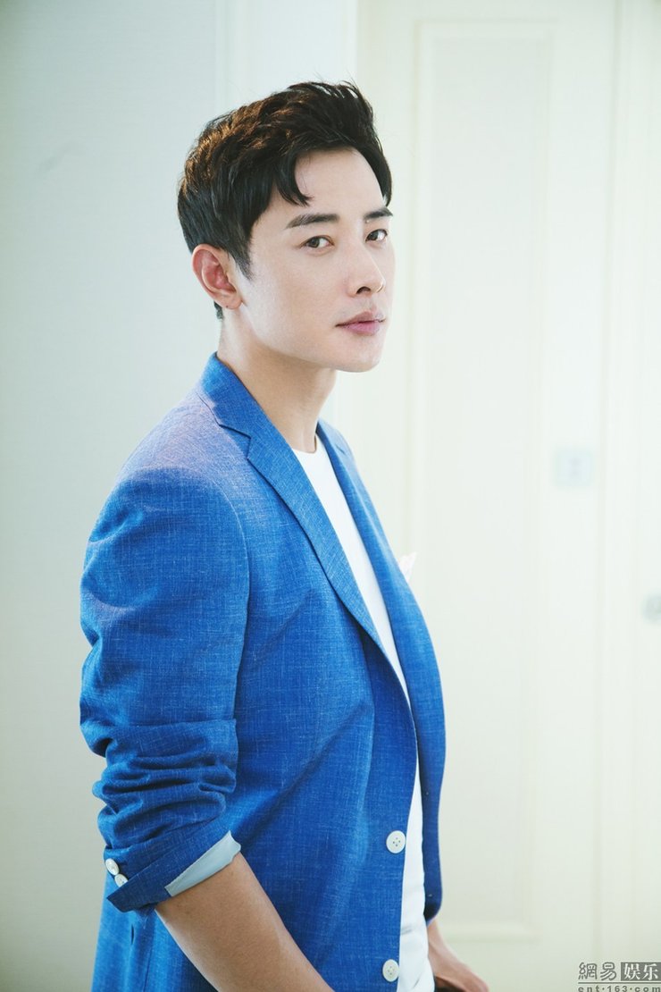 点击大图看下一张：爱情事业都得意!罗晋最新大片曝光