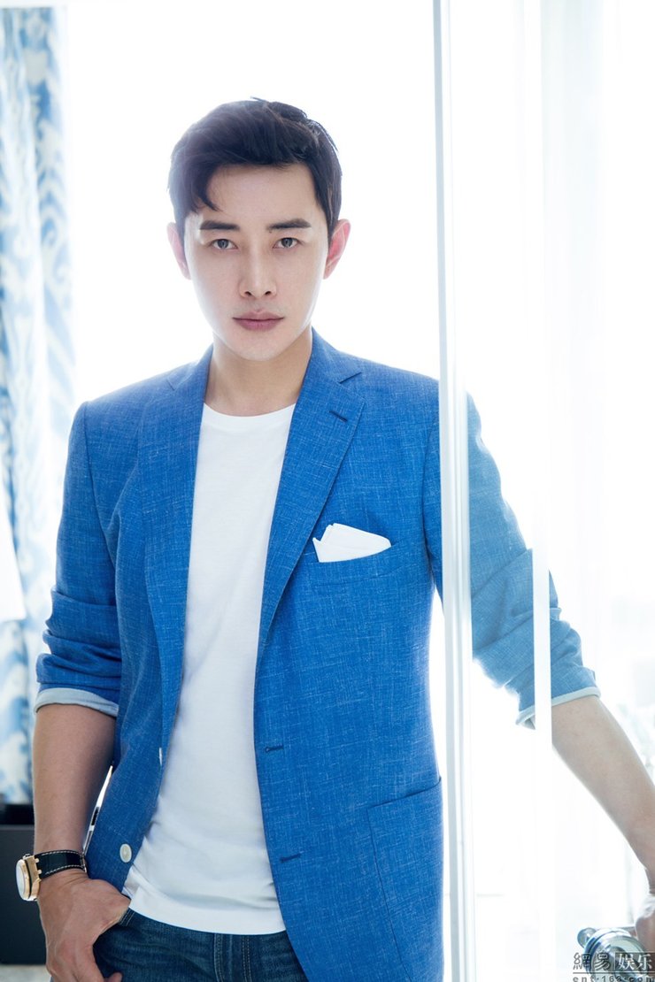 点击大图看下一张：爱情事业都得意!罗晋最新大片曝光