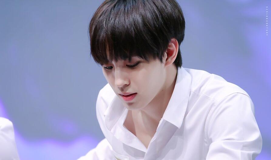 点击大图看下一张：花美男李弘彬图片