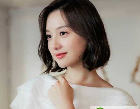 点击大图看下一张：金智媛短发设计 韩国女生流行外卷短发图