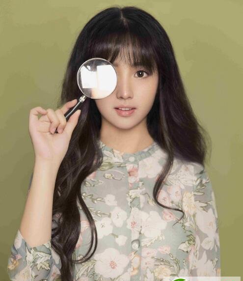 点击大图看下一张：时尚达人大爱的卷发