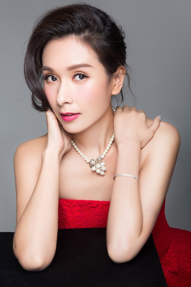 点击大图看下一张：杨恭如新年大片曝光