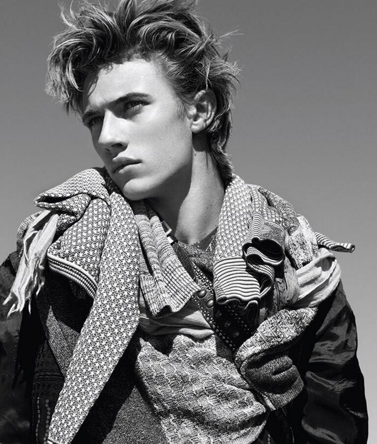 点击大图看下一张：Lucky Blue Smith男装大片