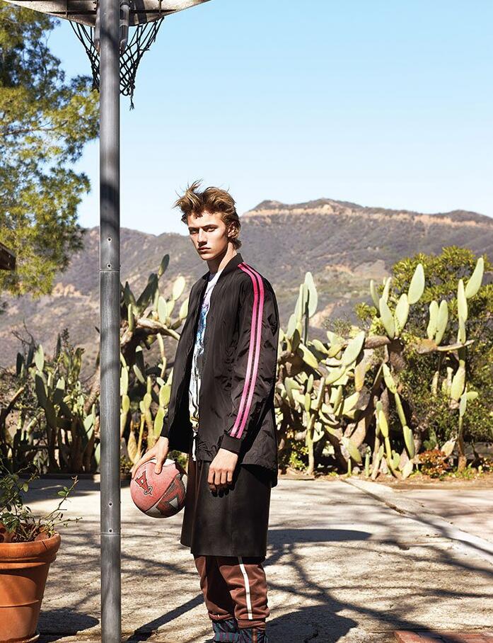 点击大图看下一张:Lucky Blue Smith男装大片