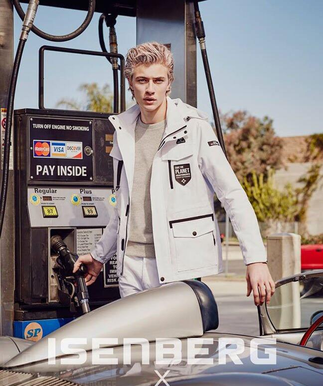 点击大图看下一张：模特Lucky Blue Smith