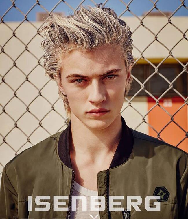 点击大图看下一张：模特Lucky Blue Smith