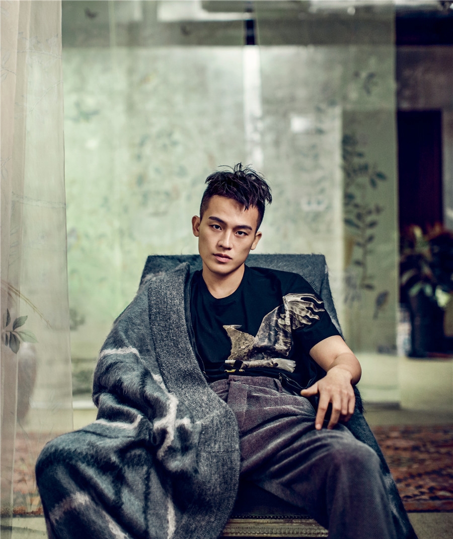 点击大图看下一张：欧豪复古风写真