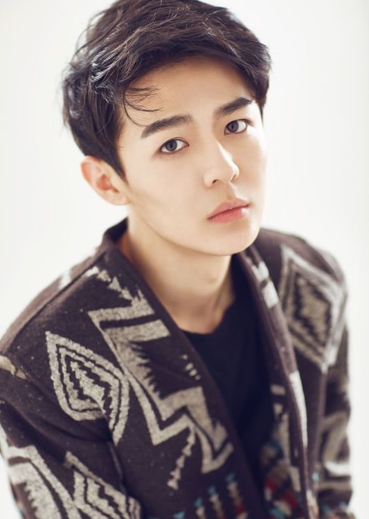 点击大图看下一张：广东海洋大学校草 赵阵雨TROY