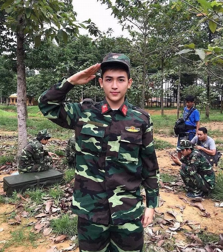 点击大图看下一张：最帅特种兵照片