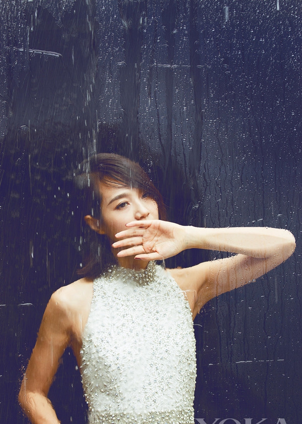 点击大图看下一张：奢华小心机！朱丹这次美得很有feel