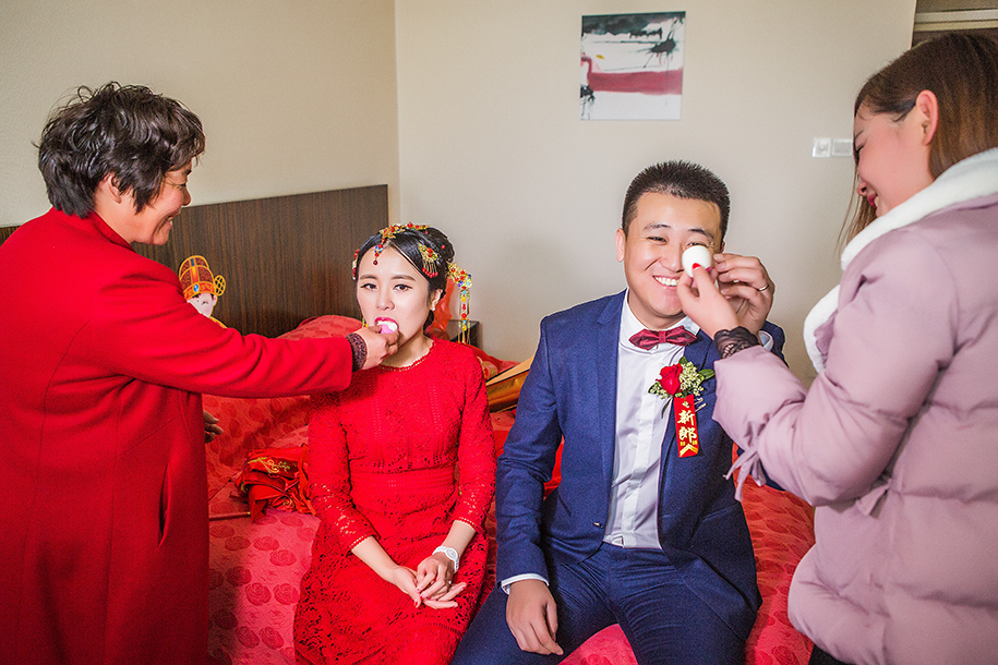 点击大图看下一张:幸福而感动的婚礼