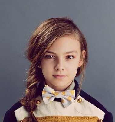 点击大图看下一张：胖脸最简单好看的编发