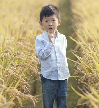 点击大图看下一张:小男孩最流行的发型